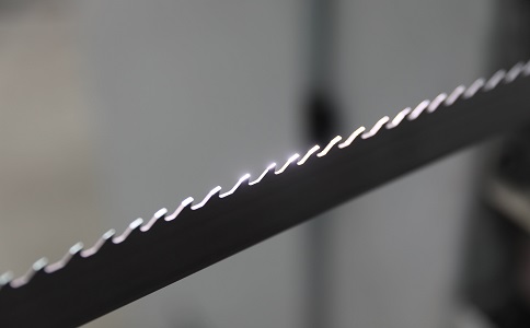 莱芜双金属带锯条产生切削噪音的原因具体有哪些？